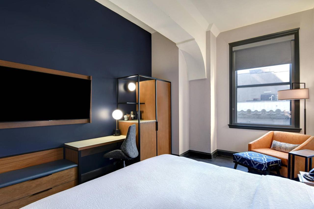 Courtyard By Marriott Cincinnati Downtown Bagian luar foto