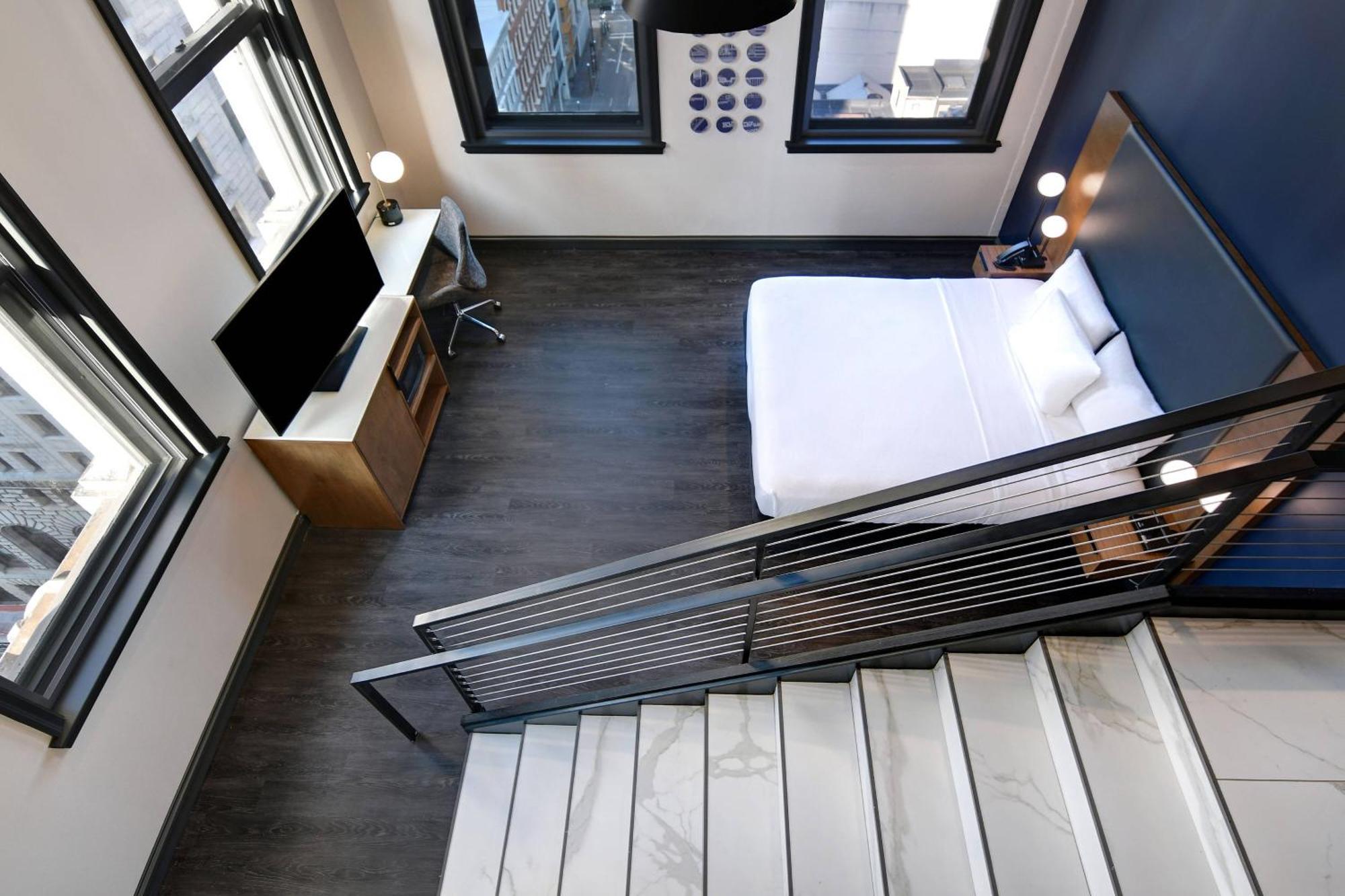 Courtyard By Marriott Cincinnati Downtown Bagian luar foto