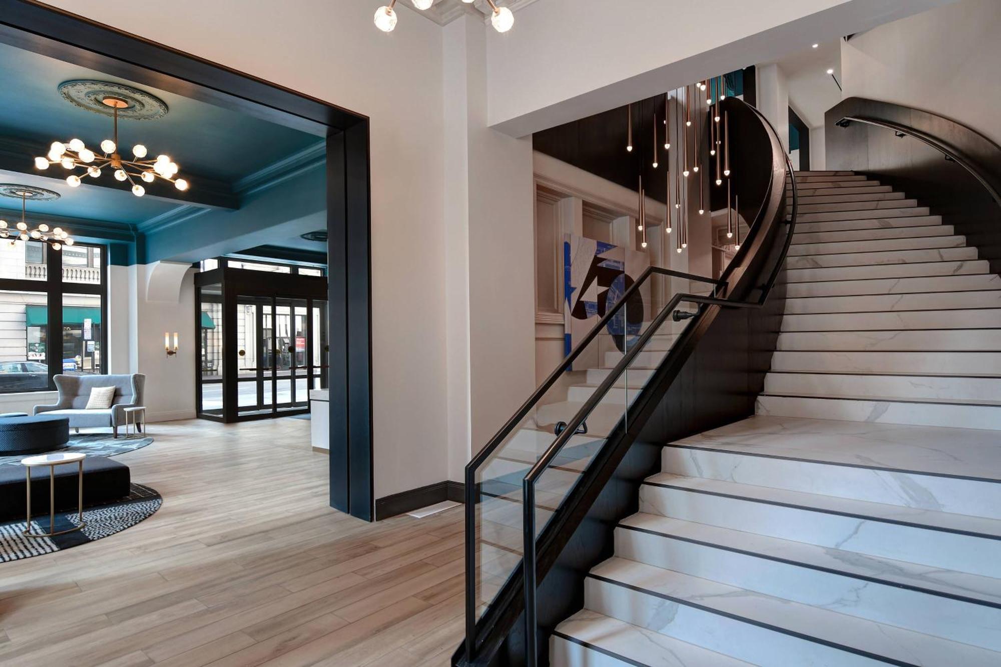 Courtyard By Marriott Cincinnati Downtown Bagian luar foto