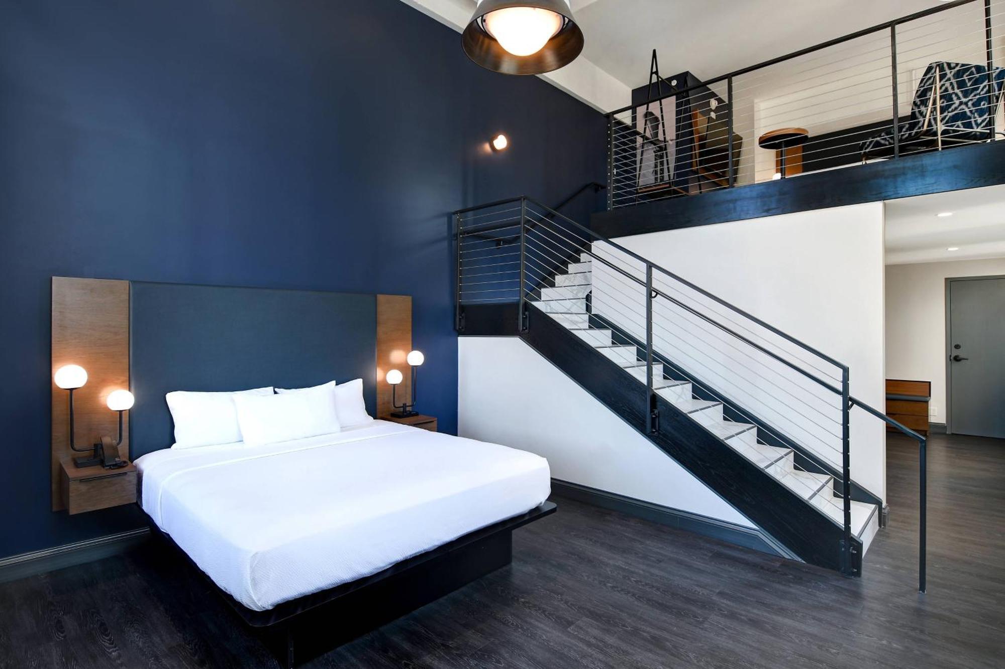 Courtyard By Marriott Cincinnati Downtown Bagian luar foto