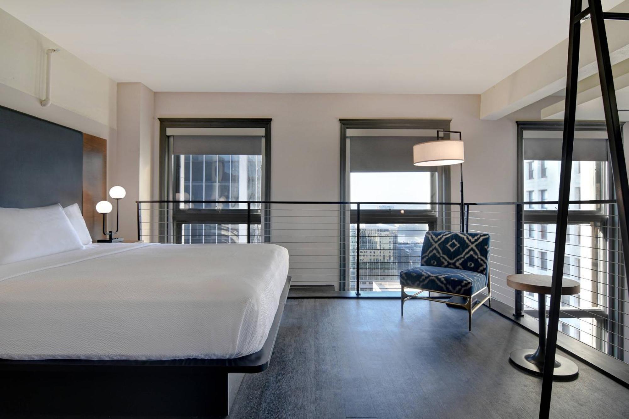 Courtyard By Marriott Cincinnati Downtown Bagian luar foto